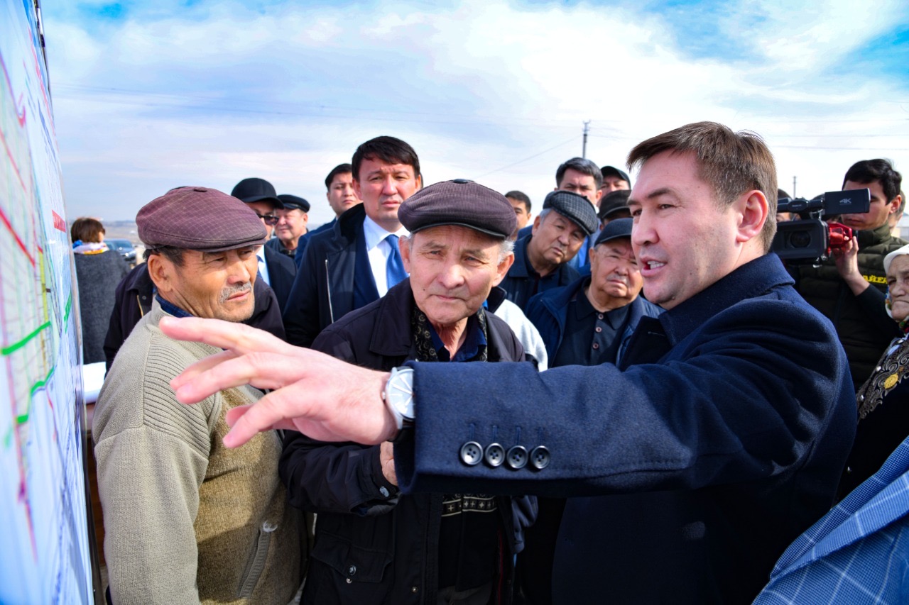 Шымкент: Мұрат Әйтенов «Тұран» тұрғындарымен кездесті