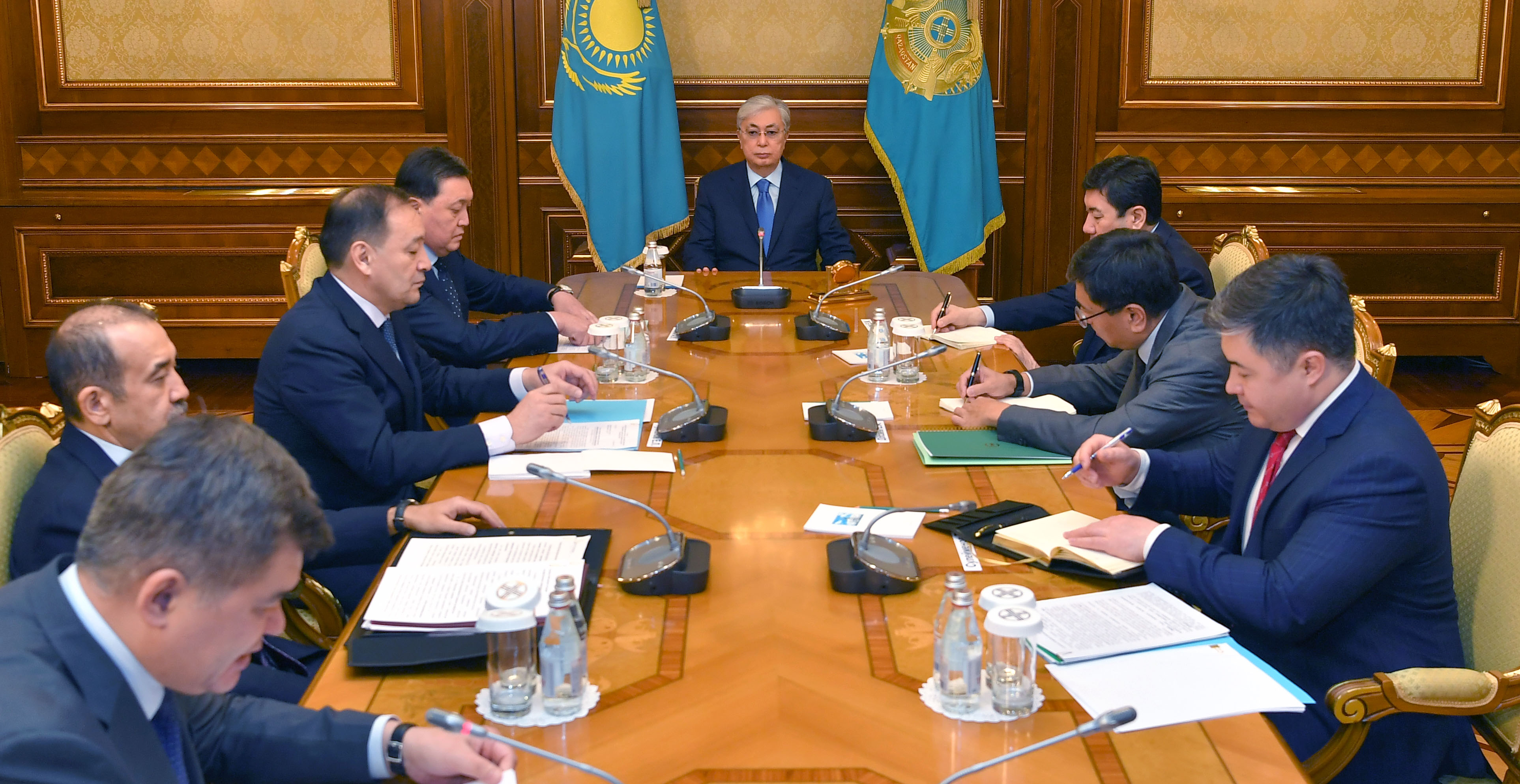 Президент бірқатар мемлекеттік орган басшыларымен кеңес өткізді