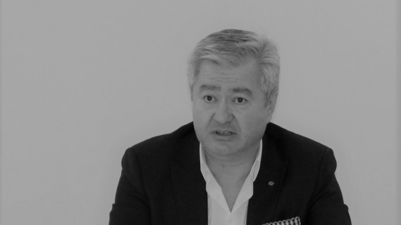 Комитет өкілдері коронавирустан қайтыс болған дәрігердің туыстарына көңіл айтты