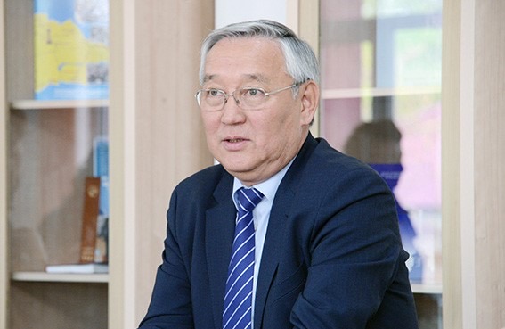Абай атындағы университет студенттерімен онлайн кездесу өткізді