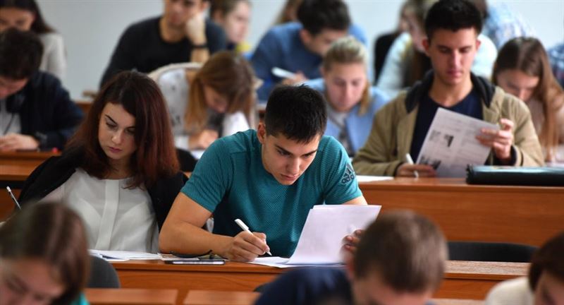 8110 студент сабаққа қатыспай диплом алған –  зерттеу тобы