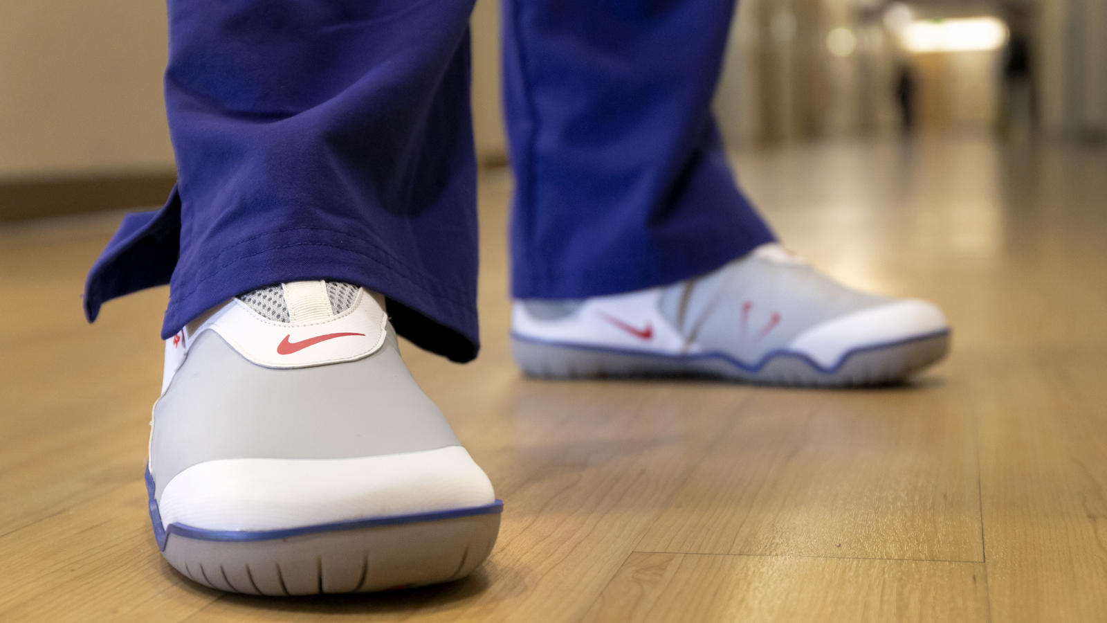 Nike медицина қызметкерлеріне 30 мыңнан аса аяқкиім сыйлады