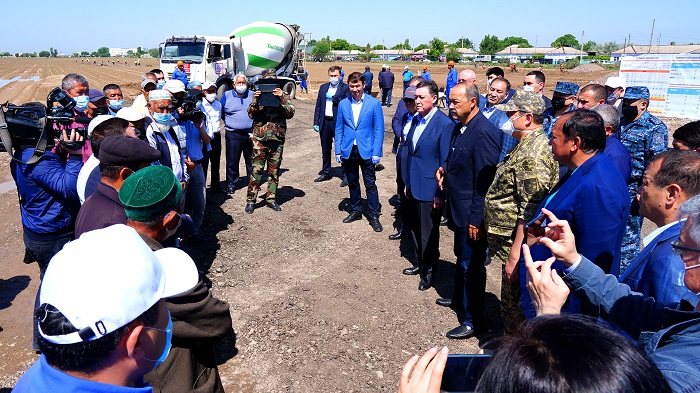 Қазақстан мен Өзбекстан Премьер-Министрлері Мырзакенттегі шағын ауданның құрылысын бастап берді