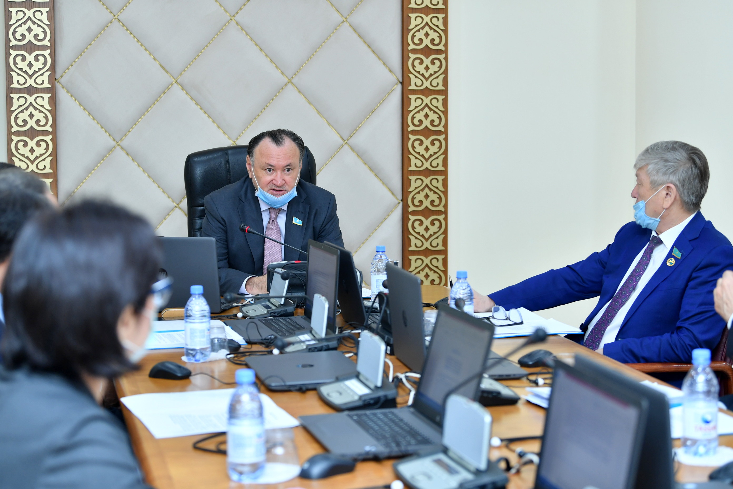 Барлық мәселелер тез шешілуі керек