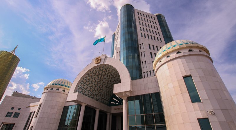 Бейбіт жиналысты тоқтатуға негіз болатын норманы алып тастауды ұсынды
