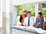 Шымкент әкімі жөндеуден өтіп жатқан мектептерді аралады