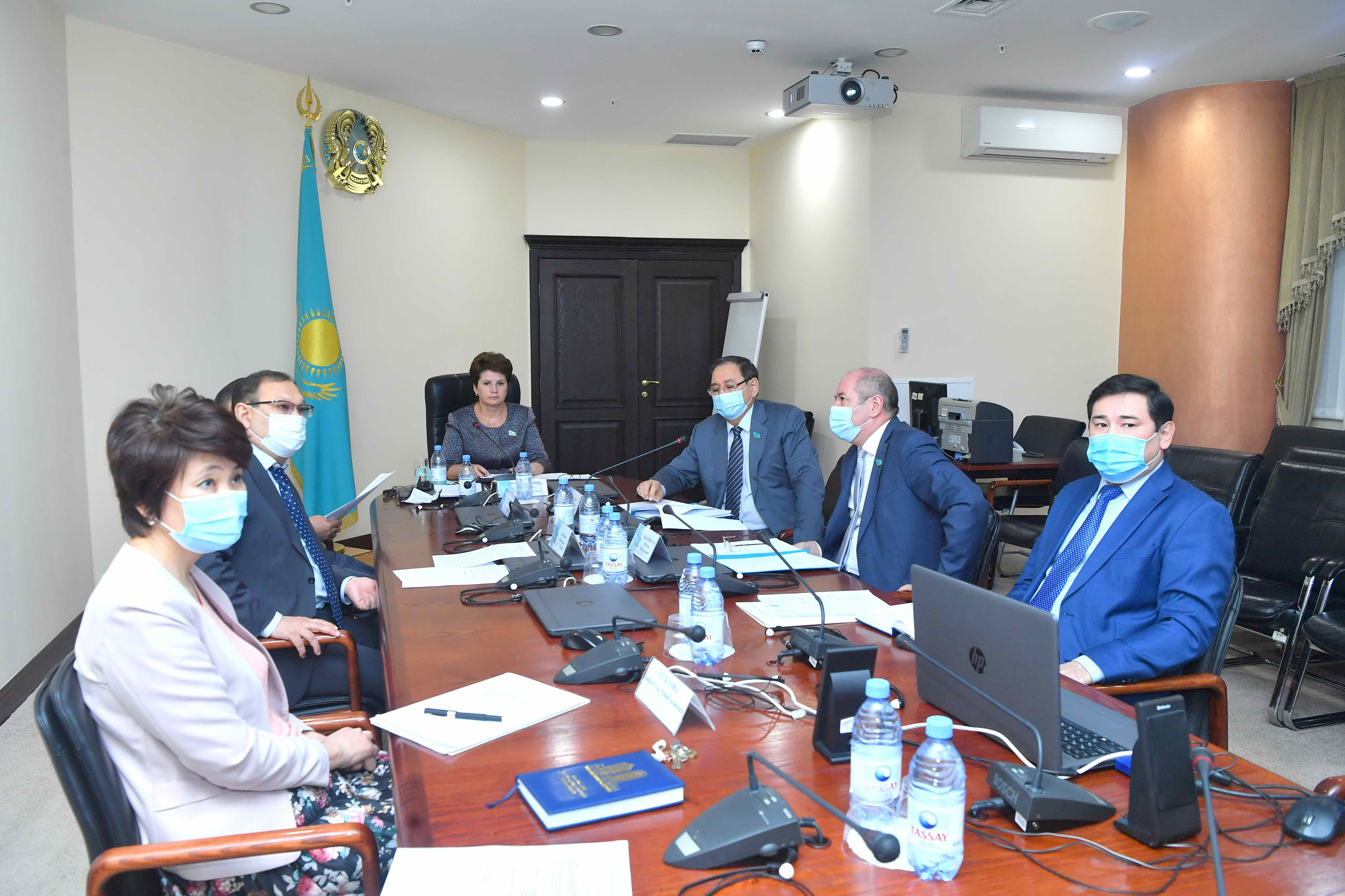 "Автомобиль көлігі туралы" заңға түзетулер қаралды