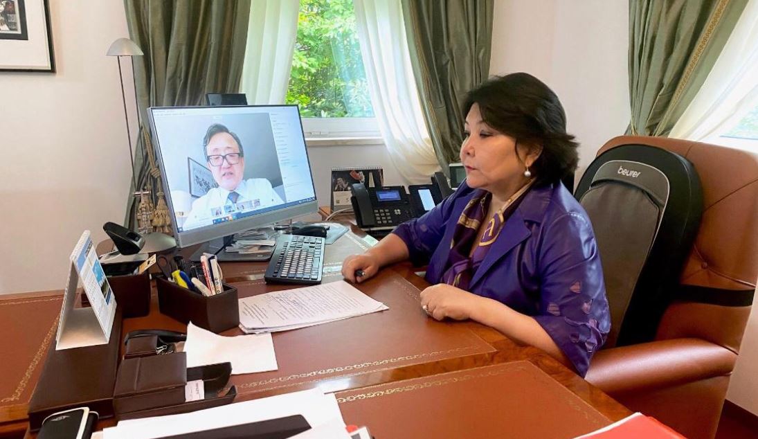 Қазақстан пандемия жағдайында мигранттарға көмек көрсетеді