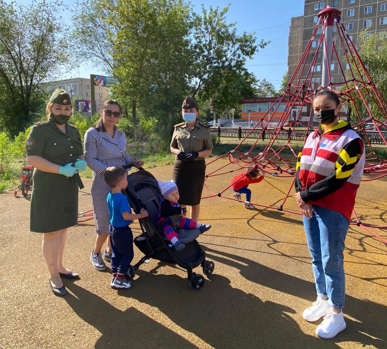 Балаңыз терезеден құлап кетпес үшін не істеу керек?