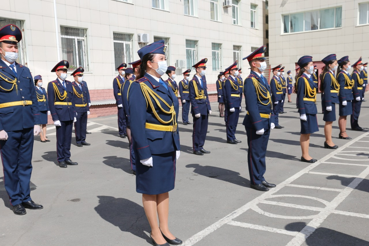 Еңбегімен еленген елордалық полиция қызметкерлері марапатталды