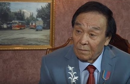 Жазушы Жанат Ахмади дүниеден озды