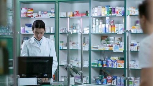Алматыдағы "ГаухарТас" дәріханалар желісі дәріханаларда соңғы күндері кезек азайғанына сендіргісі келді