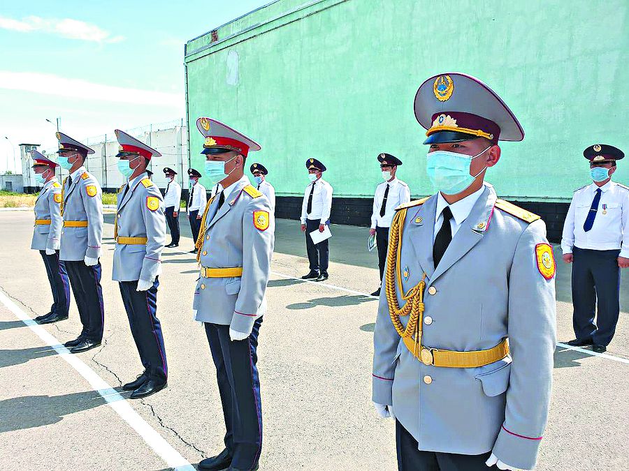 «Әділет лейтенанты» шенін түзеу мекемесінде алды