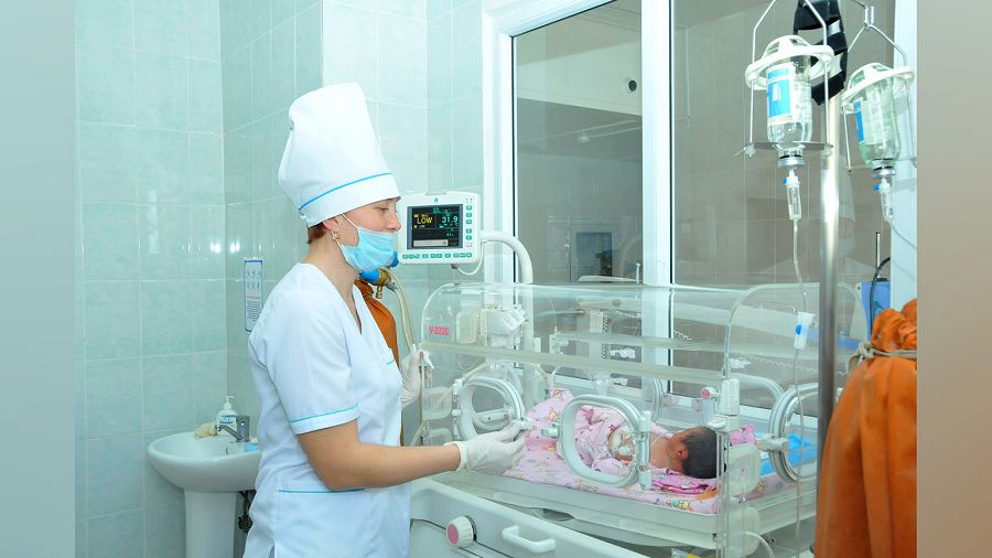 Емхана дәрігерлерінің бақылауында