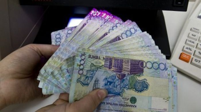 Атырауда пара алған мектеп директоры ұсталды
