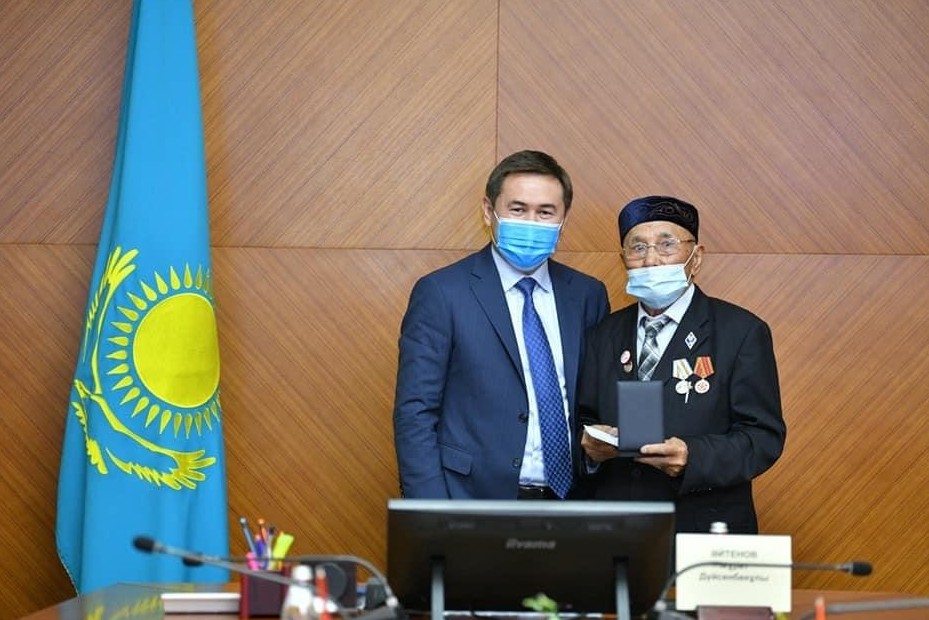 Шымкентте ұлағатты ұстаздар марапатталды