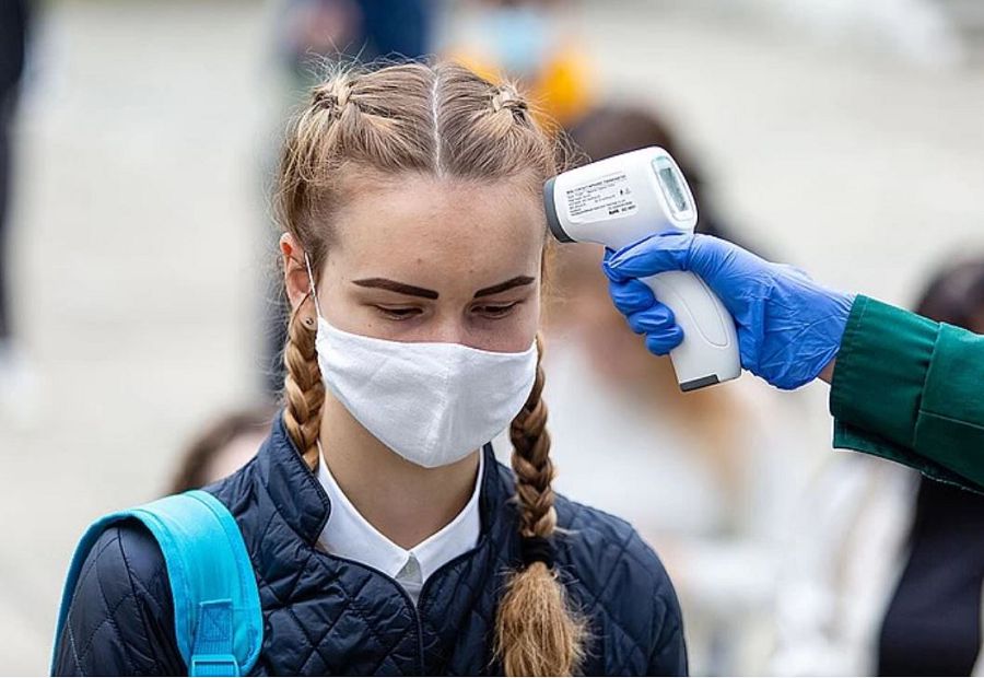 Індет індей түсті