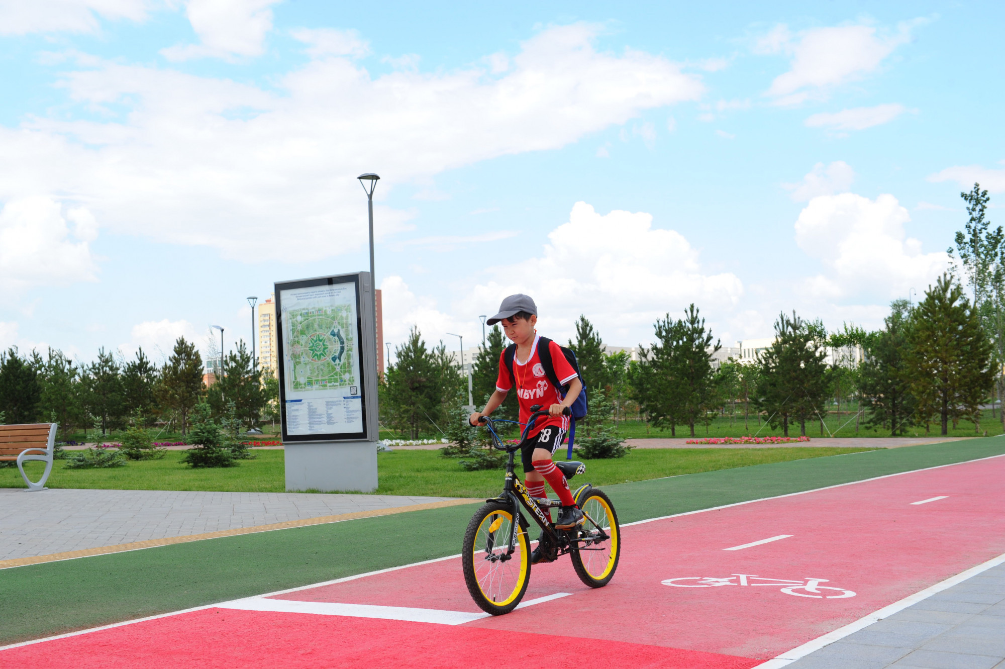 Нұр-Сұлтанда қандай жерлерде велосипедпен серуендеуге болады?