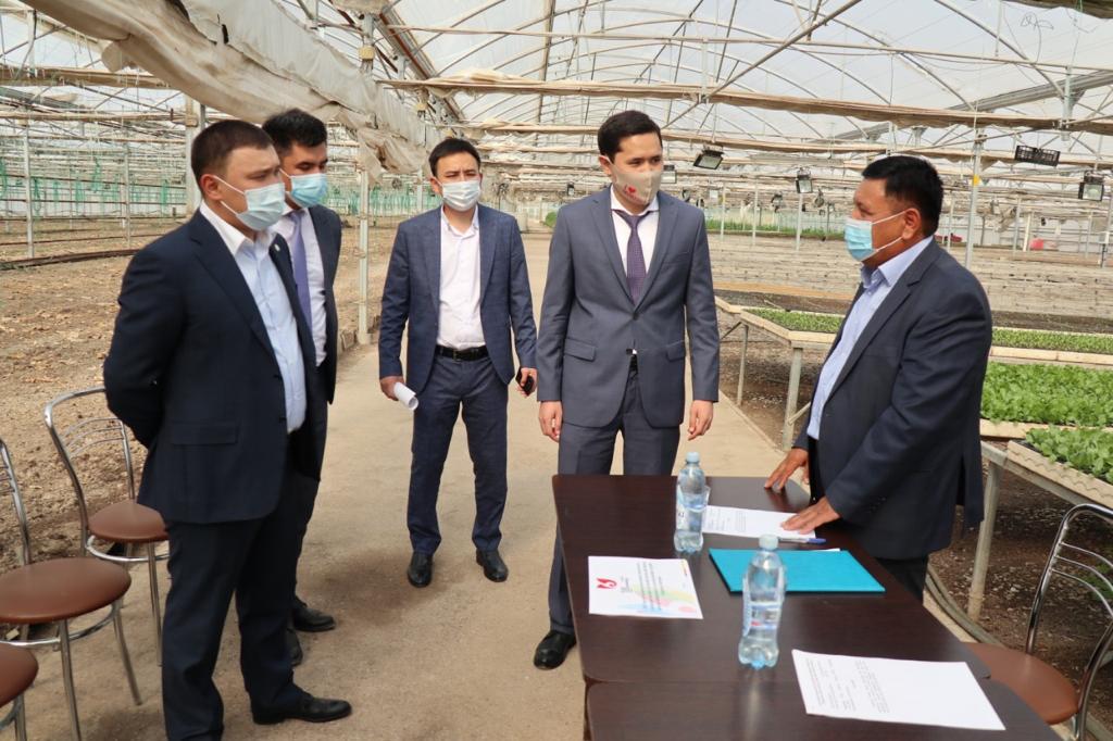 Асар шағынауданында 100 отбасы жұмыспен қамтылды