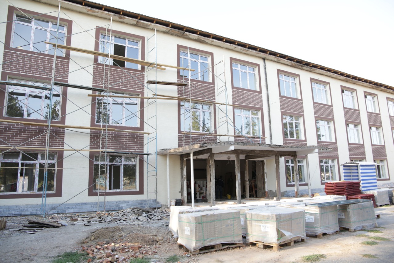 Меркіде оқушылар Мәдениет үйінде оқуға мәжбүр