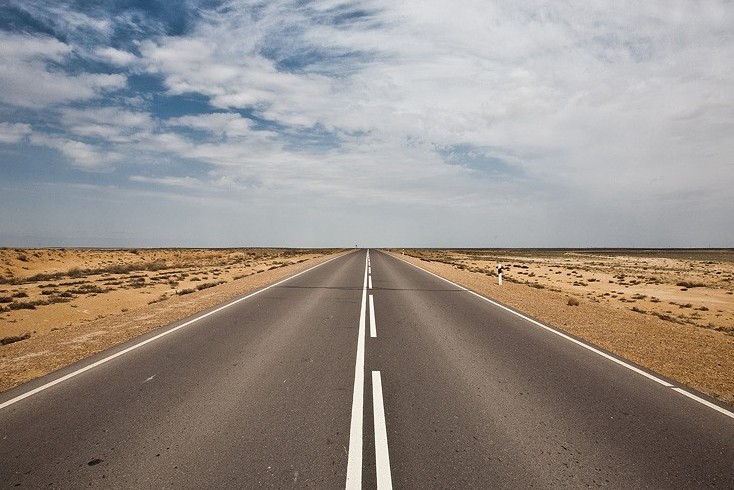 Атырауда жол құрылысы видеоға түсіріледі