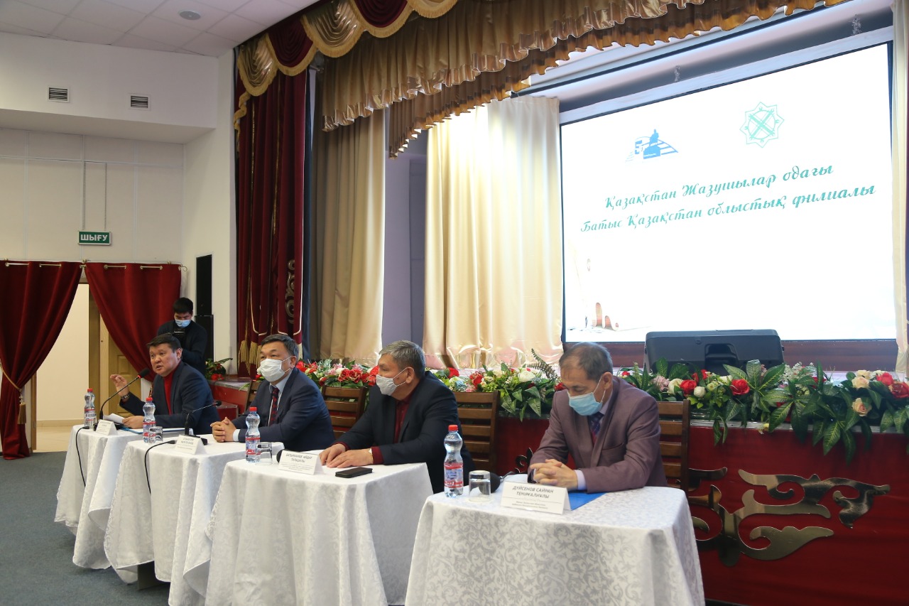 Батыс Қазақстанда қаламгерлерге қамқорлық күшейеді