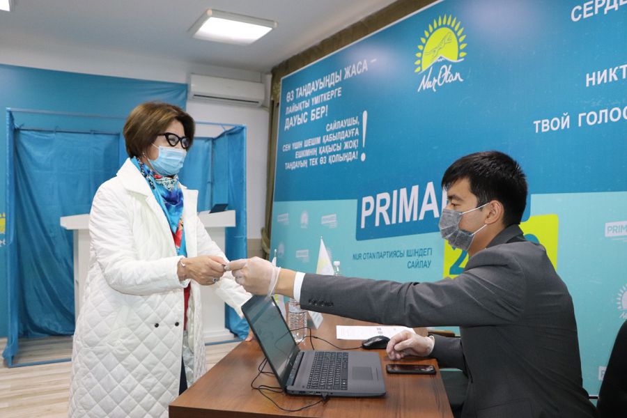 Праймериз қатысушыларына дауыс беру аяқталды