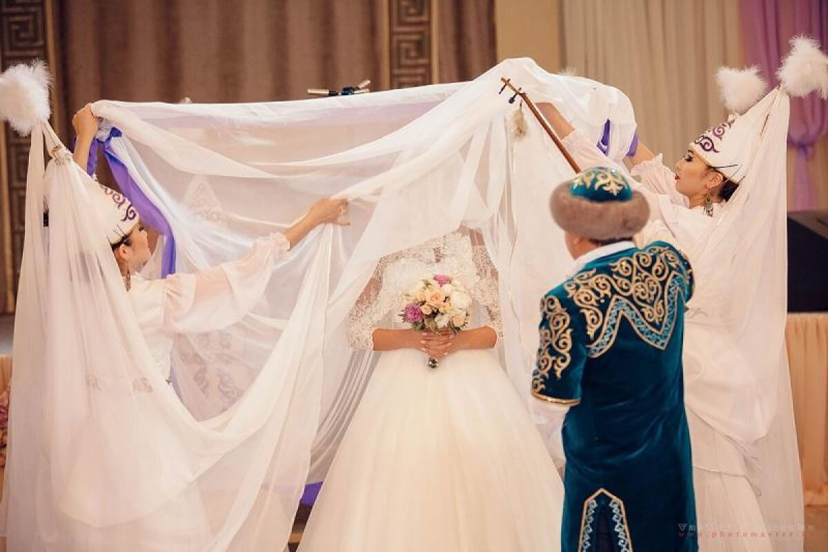 Атыраулықтар той өткізуді тоқтатпай тұр
