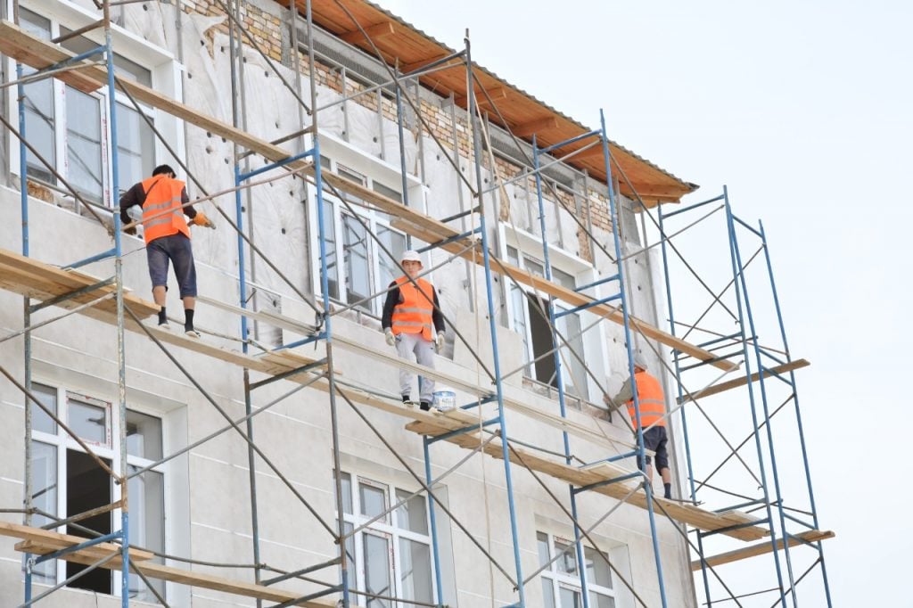 Шымкентте 39 көп қабатты тұрғын үйде күрделі жөндеу жұмыстары аяқталды