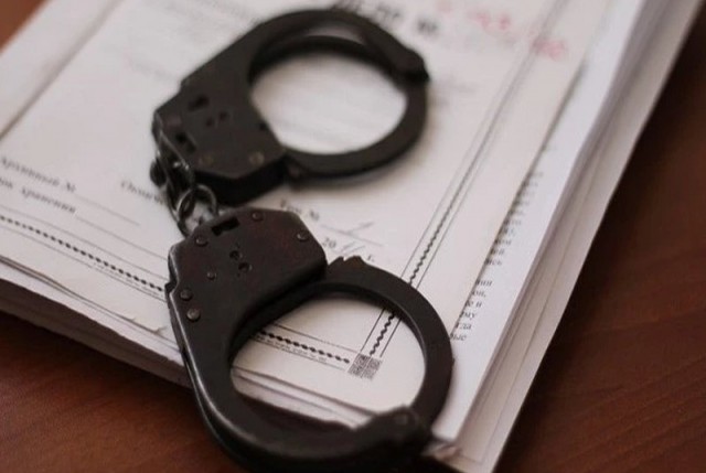 Атырауда жеңгетайлықпен айналысқан әйел бес жылдан кейін түрмеге түсті