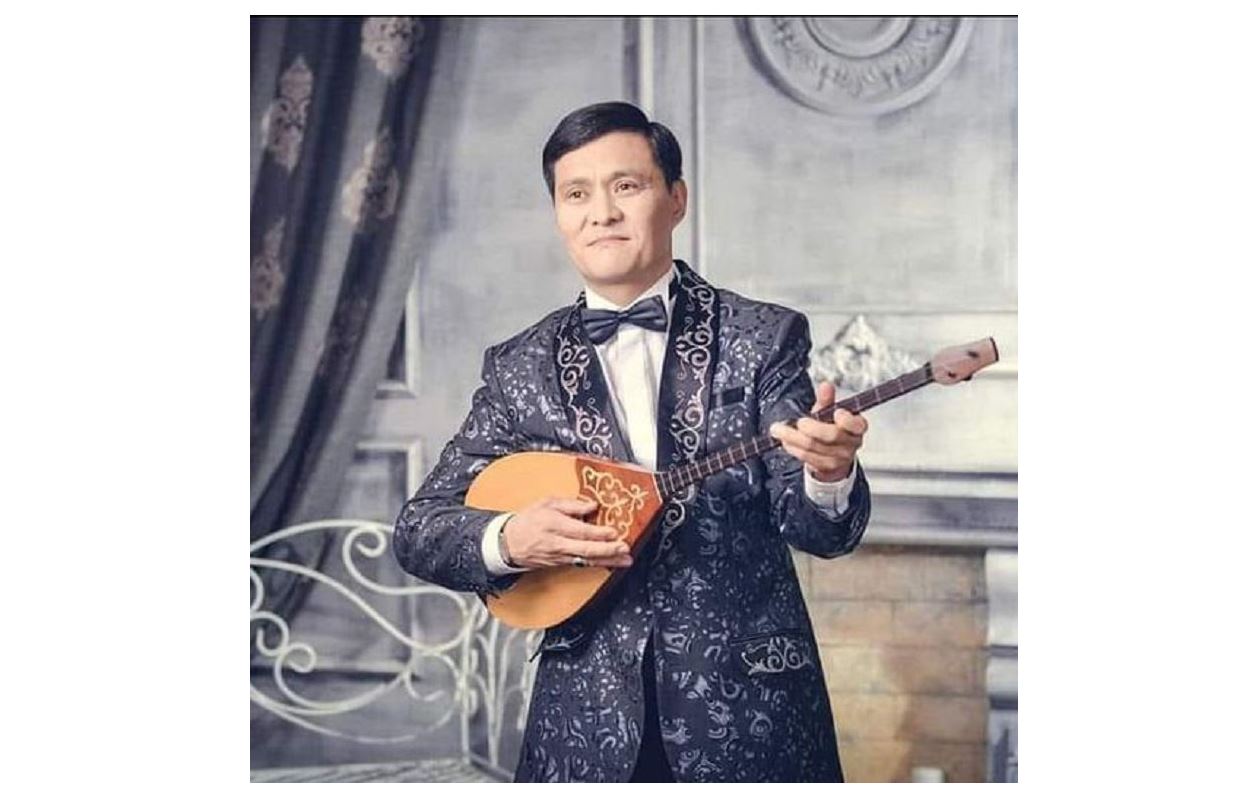 Голливудта ән салған...