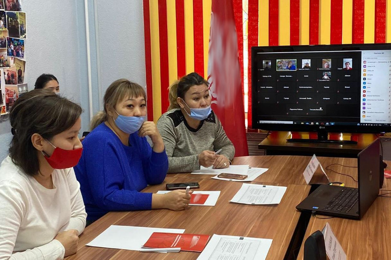 Үгіт жұмысы пәрменді жүргізілуде