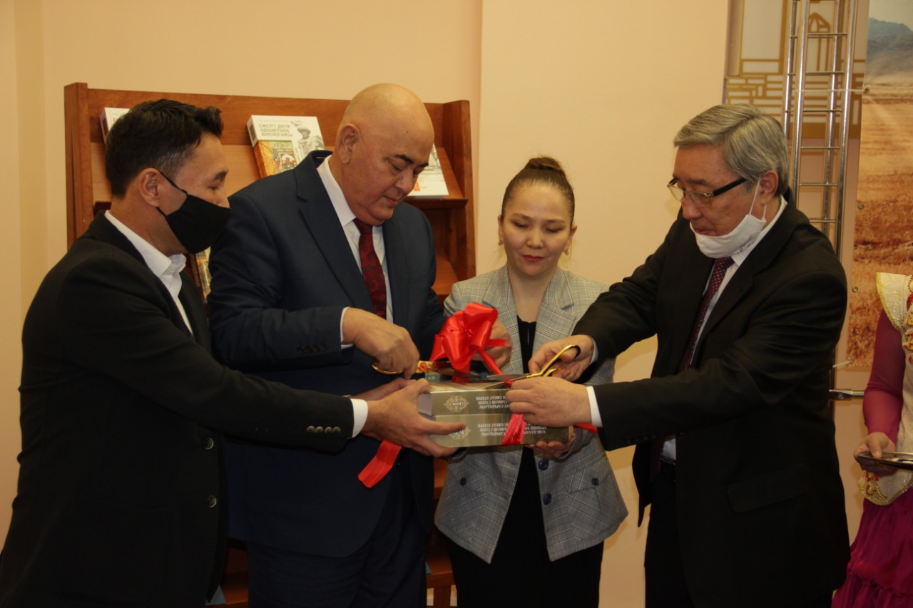 «Дала фольклоры антологиясының» 10 томдығы таныстырылды