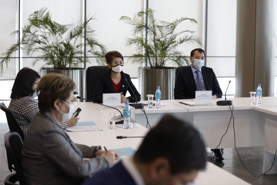 Транспаренттілік үлгісін көрсетуде