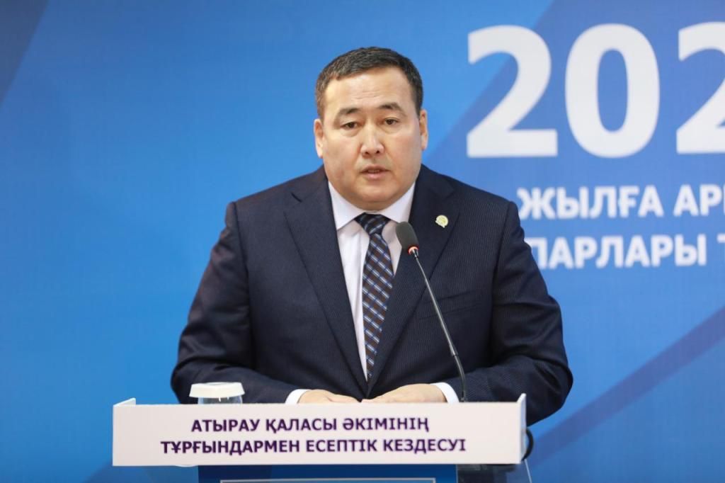 Атырау тұрғындары қала әкіміне 500-ден астам сұрақ қойды