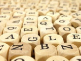 Латын графикасына негізделген жаңа қазақ әліпбиінің ерекшелігі неде?