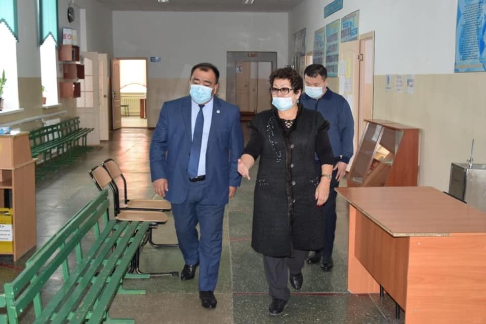 Ақтөбедегі ғасырмен құрдас мектептердің жай-күйі талқыланды