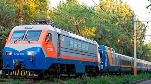 Алакөлге пойызбен баруға болады