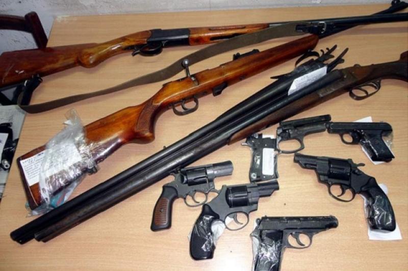 Атырау тұрғындарынан 132 қару тәркіленді