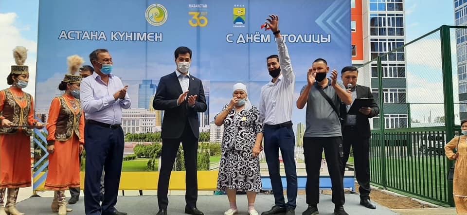 Оралда 36 отбасы апатты үйден жаңа пәтерге көшті