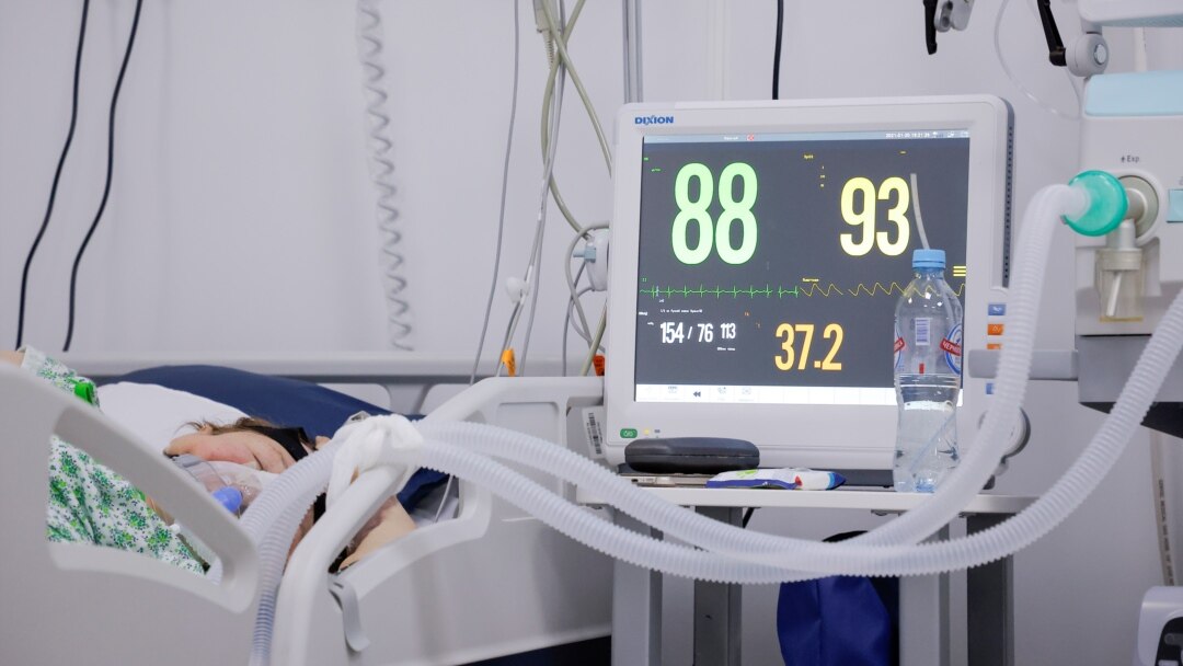 Атырауда коронавирус жұқтырған 4 науқас жасанды аппаратқа қосылған