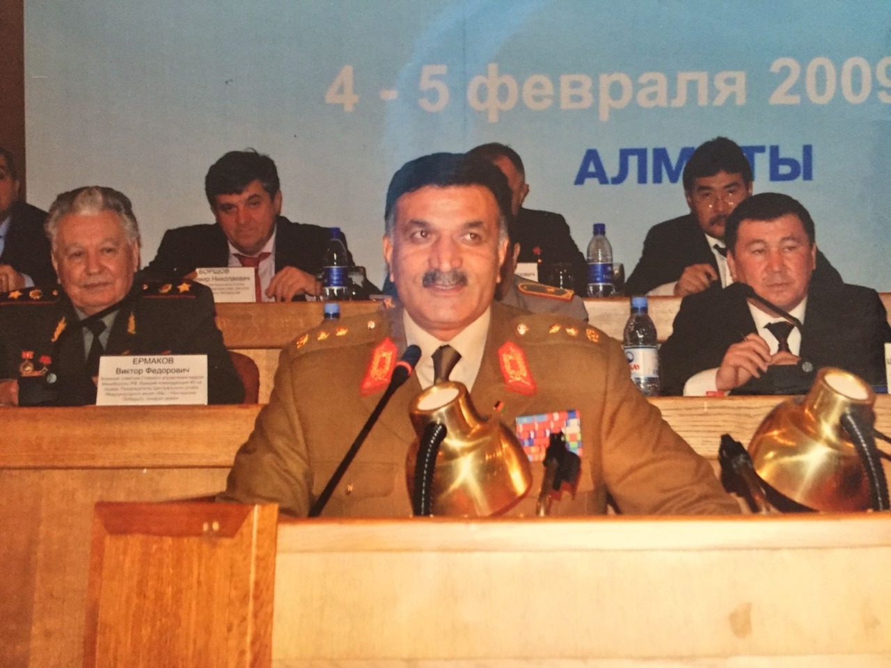 Қырыққа бөлінген халықты тарихы табыстырады