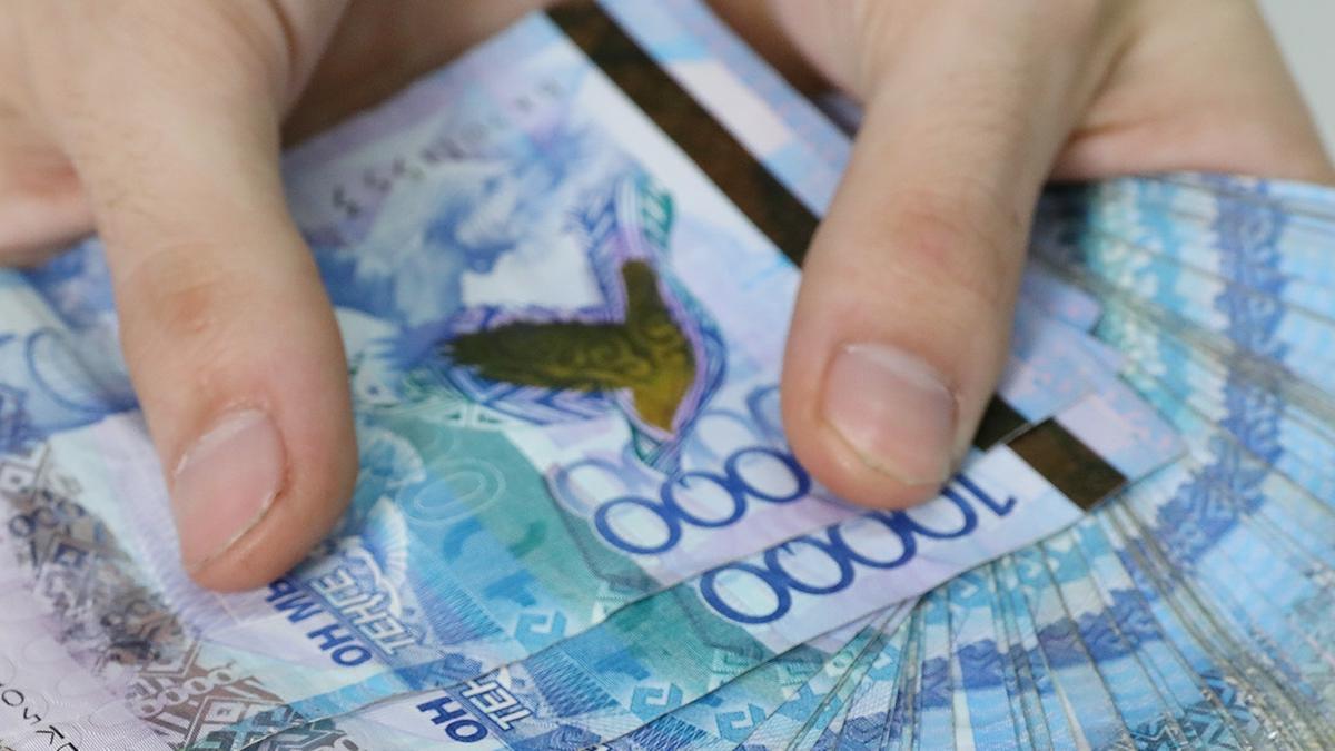 Қостанайда мектеп директоры қаржы жымқырды деген күдікке ілінді