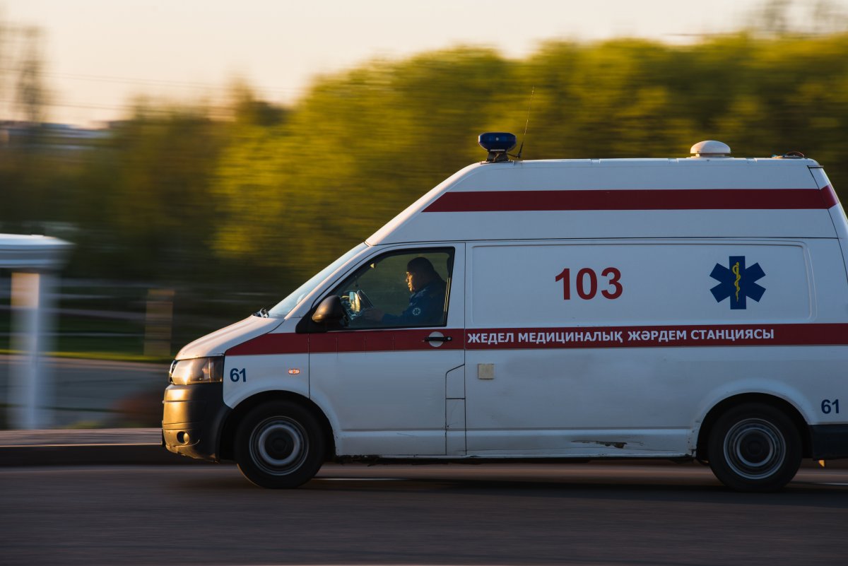 БҚО-да тіркемесі бар трактор аударылып, 2 адам қаза тапты