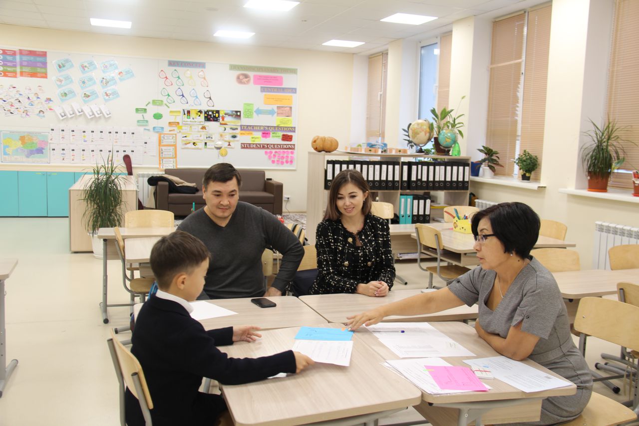 Ата-аналар дәстүрлі форматта оқуды қолдай ма?