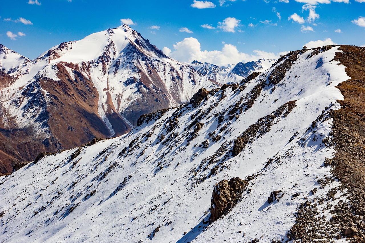 Үлкен Алматы шыңынан құлап кетті