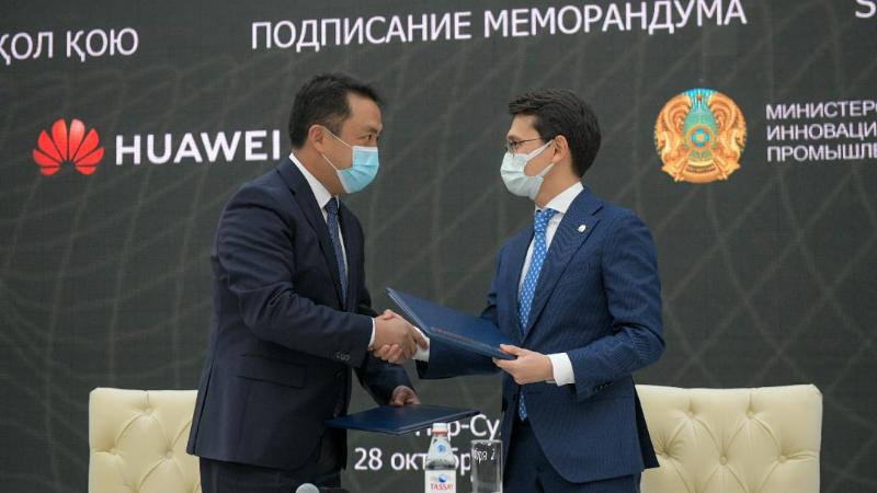 Бағдат Мусин HUAWEI-мен келісім жасады