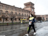 Армениялықтар ашық кеңістікте маскамен жүретін болды