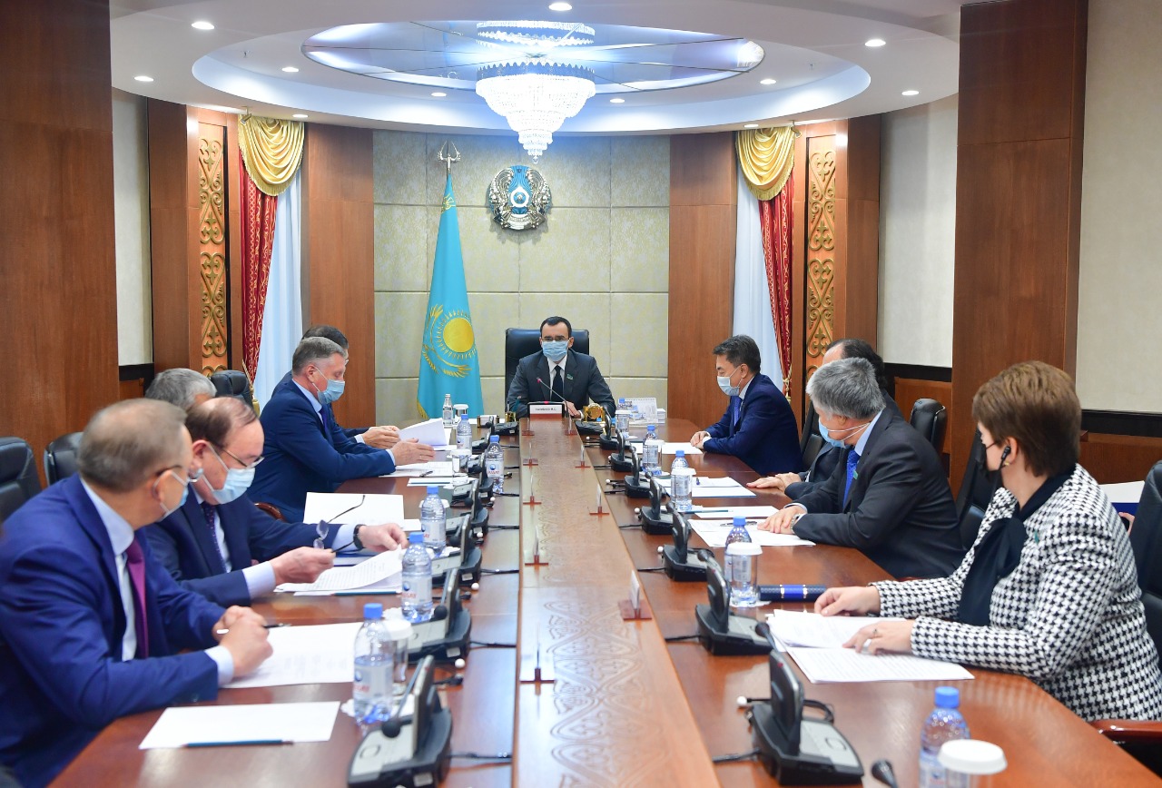 Сенаторлар терроризмді қаржыландыруға қарсы заң жобасын қарайды