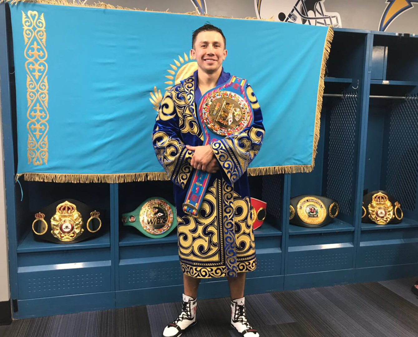 Геннадий Головкин қазақстандықтарды Тәуелсіздік мерекесімен құттықтады